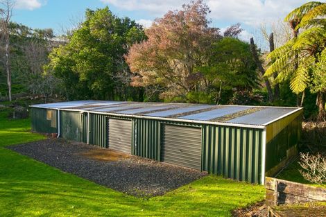 Photo of property in 397 Mangorei Road, Merrilands, New Plymouth, 4312