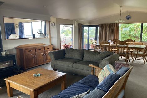 Photo of property in 4 Titoki Avenue, Waipahihi, Taupo, 3330
