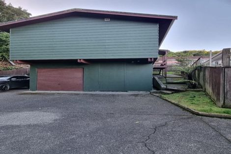 Photo of property in 2/31 Camellia Terrace, Maungaraki, Lower Hutt, 5010