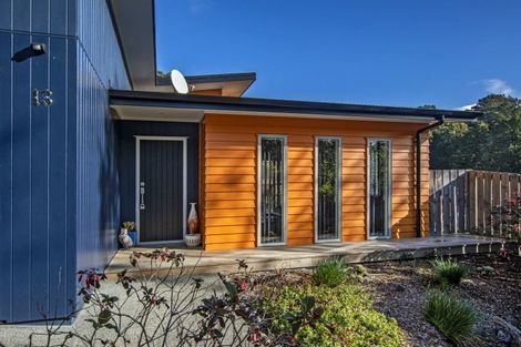 Photo of property in 13 Vintage Lane, Kauri, 0185