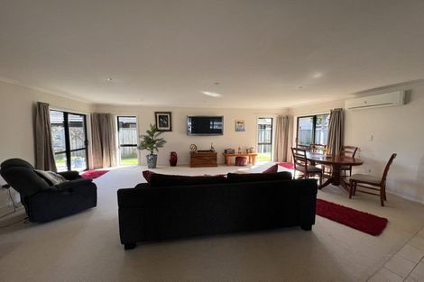 Photo of property in 3 Iwanui Close, Waitara, 4320