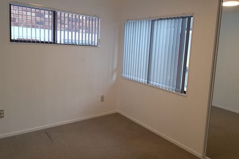 Photo of property in 10a Tirimoana Road, Te Atatu South, Auckland, 0602