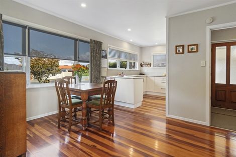 Photo of property in 18 Karaka Road, Otumoetai, Tauranga, 3110