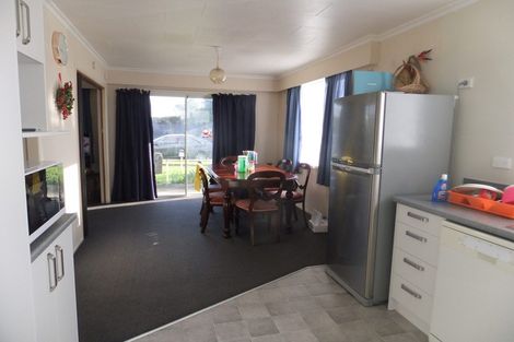 Photo of property in 65 Nevada Drive, Merrilands, New Plymouth, 4312