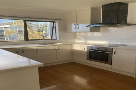 Photo of property in 15a Northall Road, New Lynn, Auckland, 0600