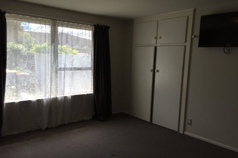 Photo of property in 2/23b Juniper Place, Burnside, Christchurch, 8053