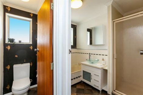 Photo of property in 4 Villa Place, Bell Block, New Plymouth, 4312