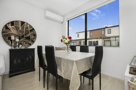 Photo of property in 7 Bloom Crescent, Sunnyvale, Auckland, 0612