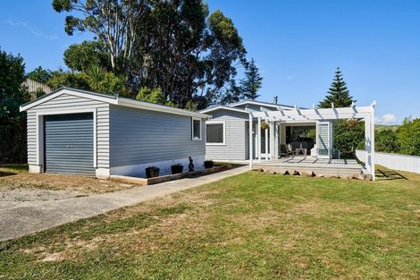 Photo of property in 25 Corlett Road, Plimmerton, Porirua, 5026