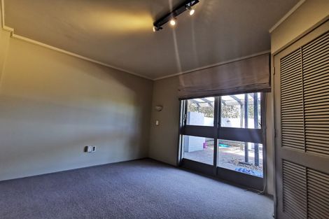 Photo of property in 9 Chevron Place, Castor Bay, Auckland, 0620