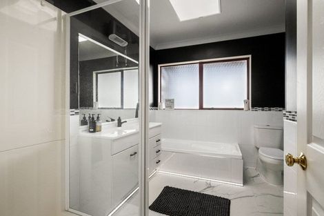 Photo of property in 12 Channel View Road, Clarks Beach, Pukekohe, 2679