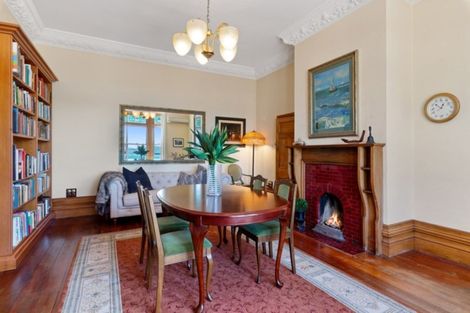 Photo of property in 186 Oriental Parade, Oriental Bay, Wellington, 6011