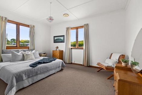 Photo of property in 17 Plassey Street, Havelock North, 4130