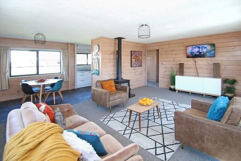 Photo of property in 43 Waterford Road, Fitzroy, Hamilton, 3206