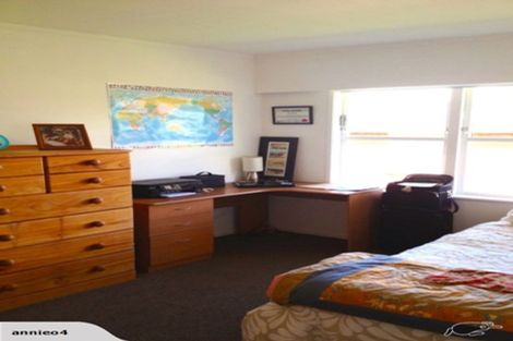 Photo of property in 1/4 Margaret Place, Milford, Auckland, 0620