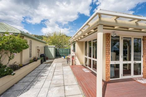 Photo of property in 13 Vining Crescent, Stoke, Nelson, 7011