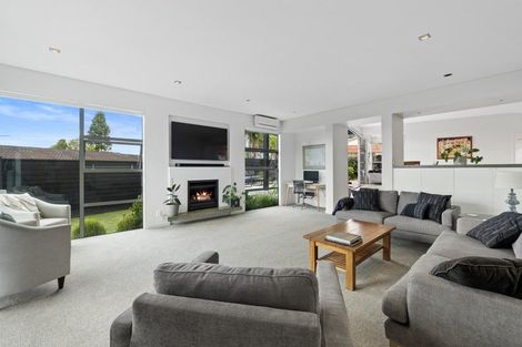Photo of property in 357 Royal Road, Massey, Auckland, 0614