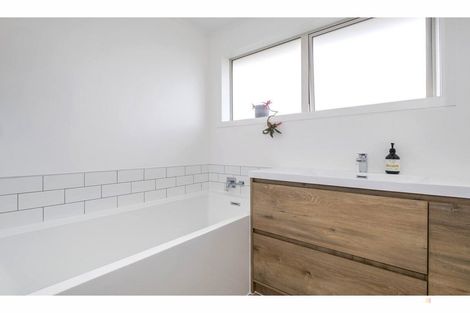 Photo of property in 1-2/17a Tawa Street, Glenwood, Timaru, 7910