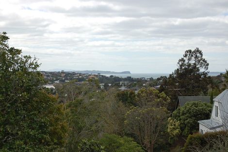 Photo of property in 115 Browns Bay Road, Browns Bay, Auckland, 0630