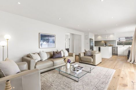 Photo of property in 48 Matakatia Parade, Matakatia, Whangaparaoa, 0930