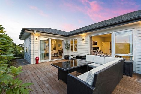 Photo of property in 11 Nobilo Road, Kumeu, 0810