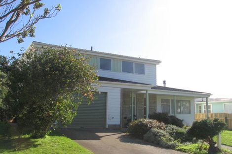Photo of property in 20 Lupin Terrace, Tawa, Wellington, 5028