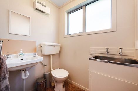 Photo of property in 48 Norfolk Crescent, Otaki Beach, Otaki, 5512