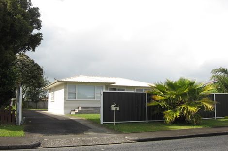Photo of property in 64 Tatariki Street, Rosehill, Papakura, 2113