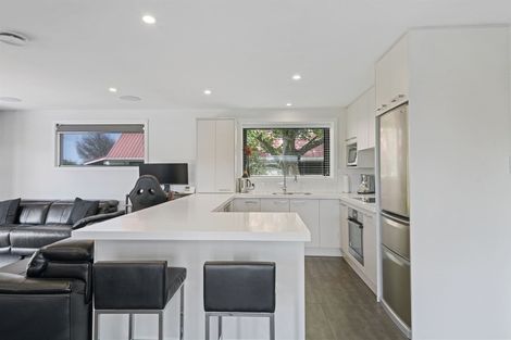 Photo of property in 27 Momorangi Crescent, Redwood, Christchurch, 8051