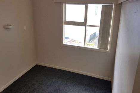 Photo of property in 204 East Coast Road, Forrest Hill, Auckland, 0620