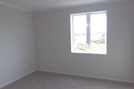 Photo of property in 10 Saddleback Crescent, Papakura, 2110