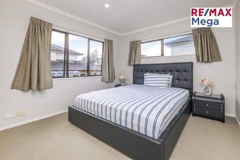Photo of property in 10 Terrasini Drive, Flat Bush, Auckland, 2019