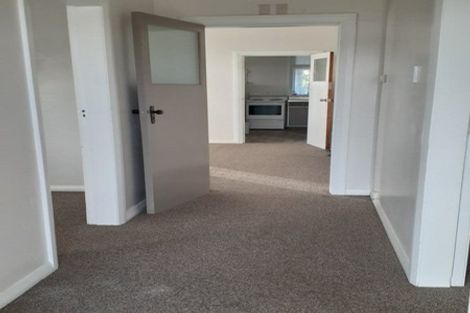 Photo of property in 18 Cornfoot Street, Castlecliff, Whanganui, 4501