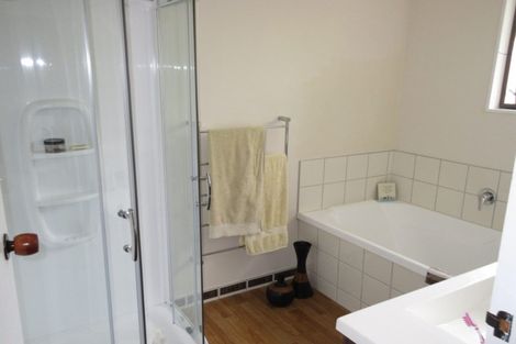 Photo of property in 36a Kanawa Street, Waikanae, 5036