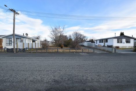 Photo of property in 13 Hunter Crescent, Twizel, 7901
