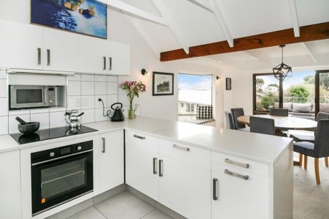 Photo of property in 15f Glen Almond Street, New Plymouth, 4310