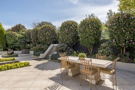 Photo of property in 39 Thornycroft Street, Fendalton, Christchurch, 8052