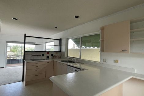 Photo of property in 198 Clovelly Road, Bucklands Beach, Auckland, 2012