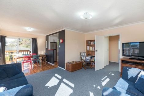 Photo of property in 15 Kelwyn Road, Kelston, Auckland, 0602