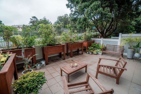 Photo of property in Shoal Haven Apartments, 107a/130 Anzac Street, Takapuna, Auckland, 0622