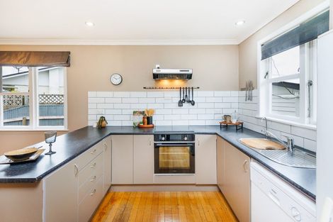 Photo of property in 8 Firth Place, Awapuni, Palmerston North, 4412