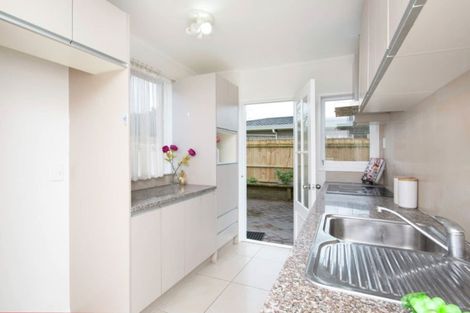Photo of property in 1/118 Gills Road, Bucklands Beach, Auckland, 2014