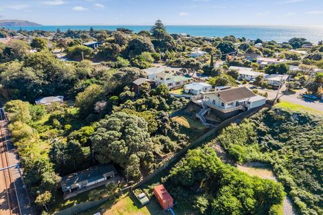Photo of property in 76 Tilley Road, Paekakariki, 5034