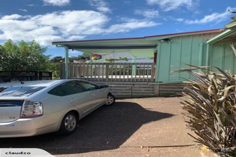 Photo of property in 15a Joan Street, Point Chevalier, Auckland, 1022