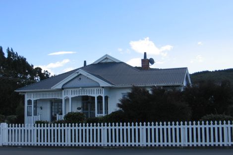 Photo of property in 19-21 Johnston Street, Featherston, 5710