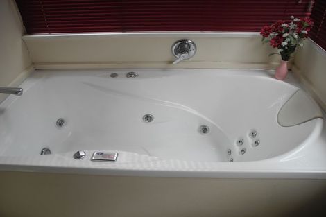 Photo of property in 33 Rhodes Street, Waimate, 7924