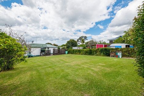 Photo of property in 4 Christina Avenue, Te Atatu South, Auckland, 0602