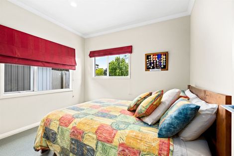 Photo of property in 3 Travis View Drive, Fairview Heights, Auckland, 0632