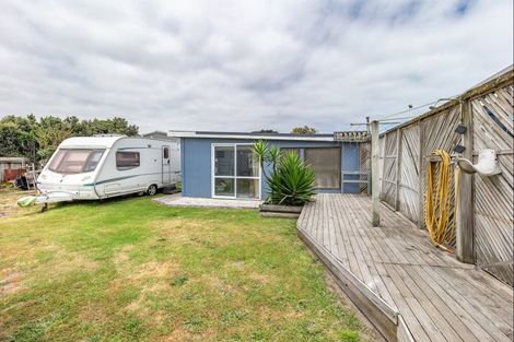 Photo of property in 13 Koputara Road, Himatangi Beach, Foxton, 4891