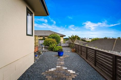 Photo of property in 44 Rush Creek Drive, Westgate, Auckland, 0614